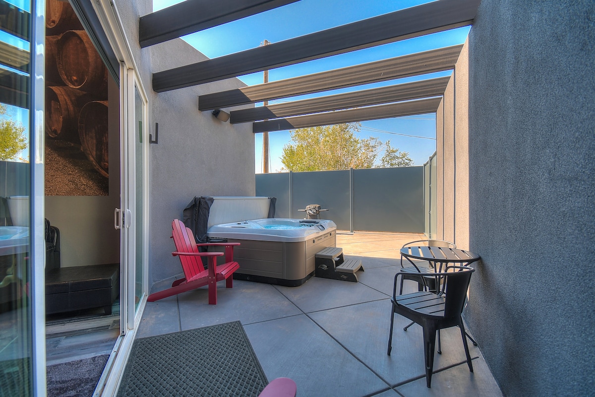 Cellar 74: Wine Casita w/ Hot Tub, photo 5