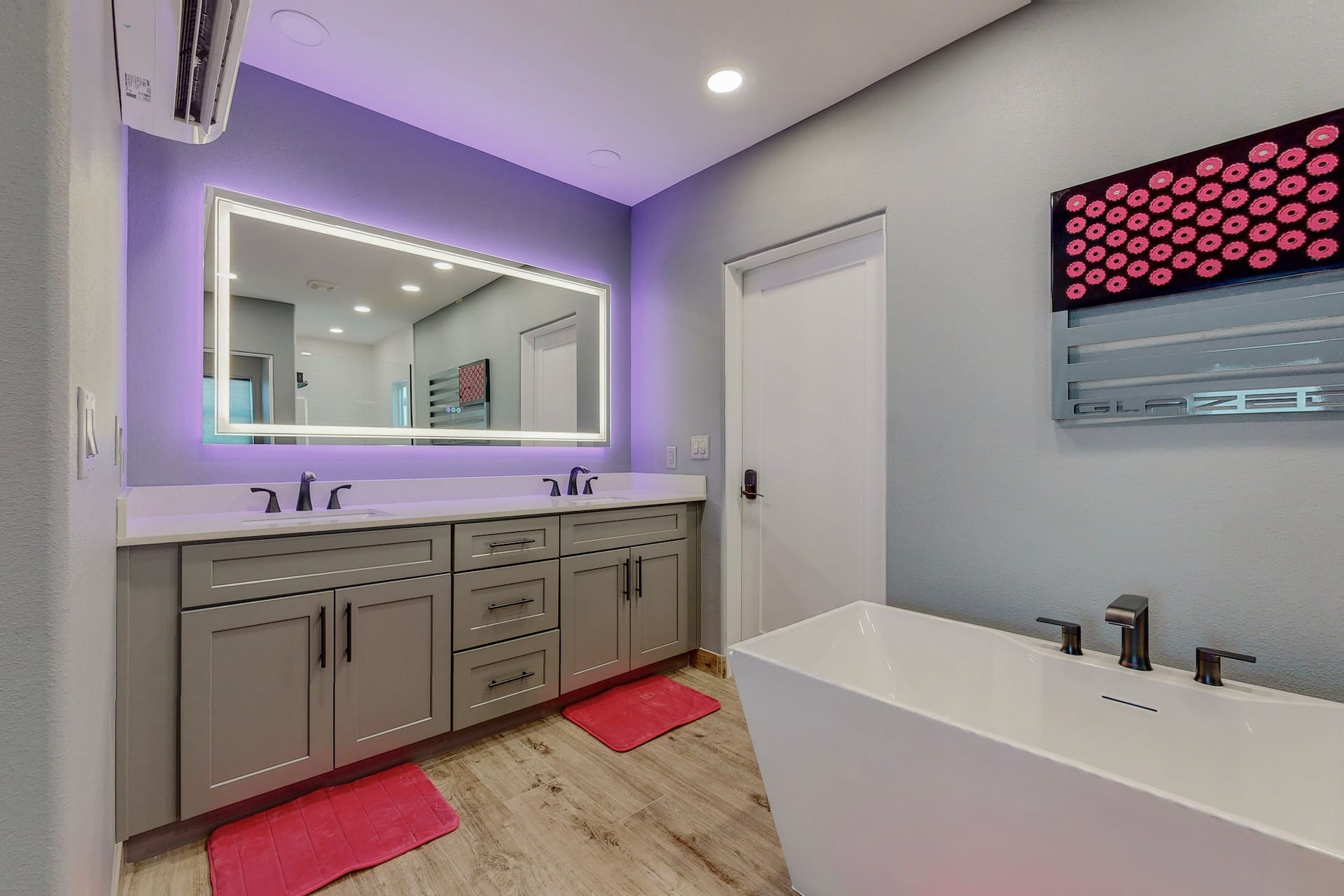 Casita Container w/ Hot Tub & King Bed On One Floor, photo 19