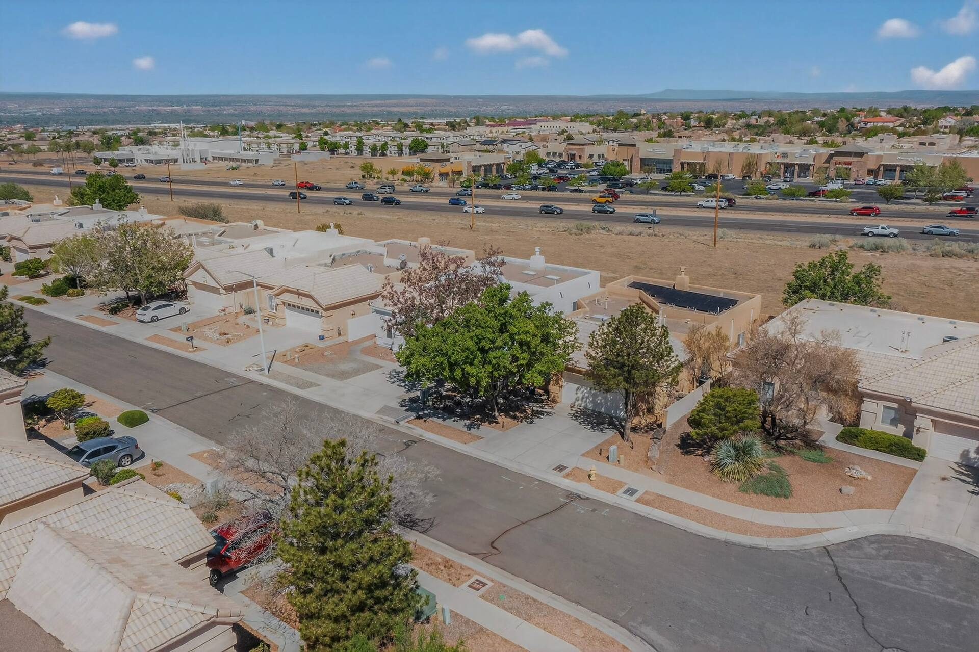 Hot Tub | Pet-Friendly | BBQ | Parking | 3BR Home, photo 18
