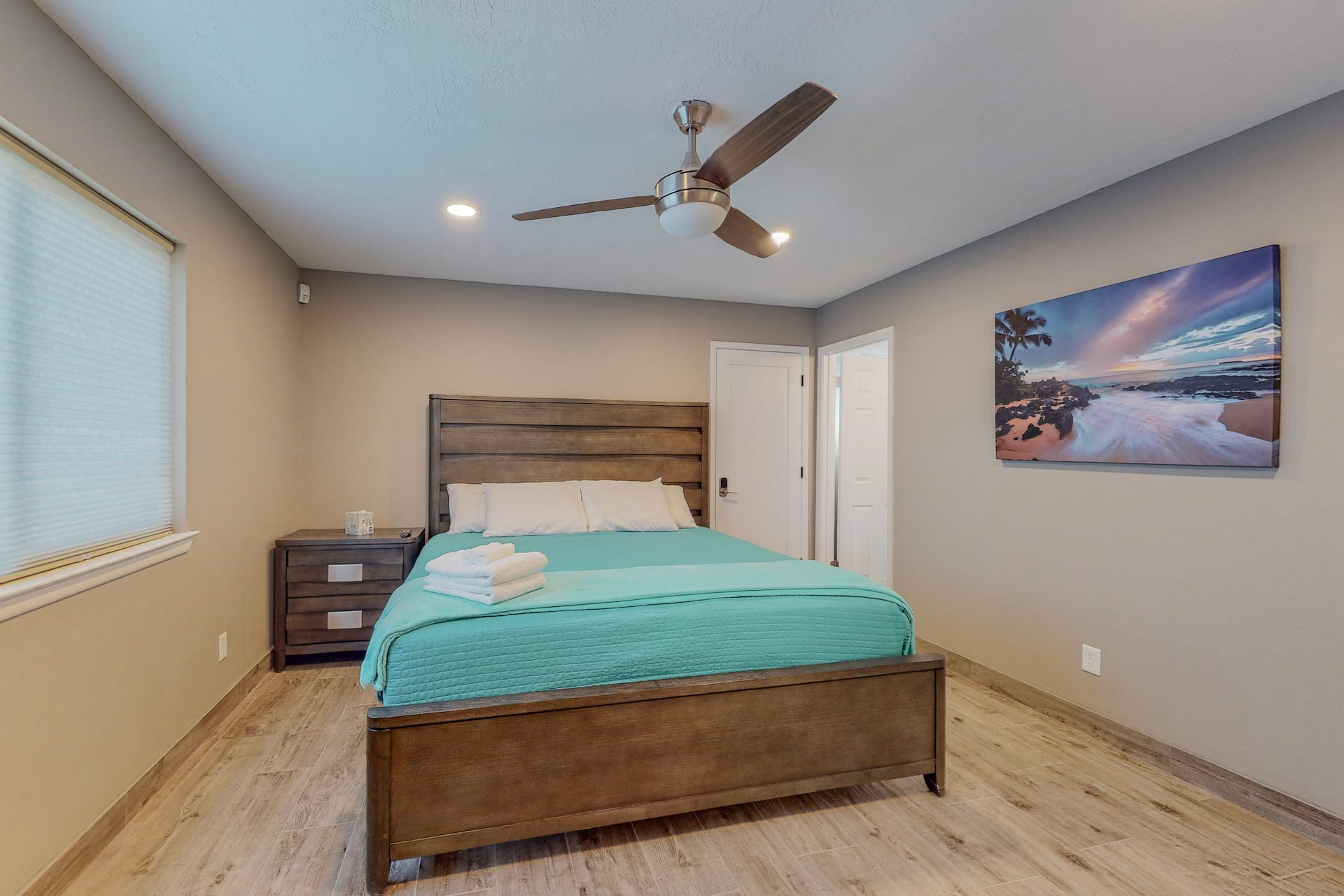 Hot Tub Beach House w/ Grill & 3 King Beds, photo 20