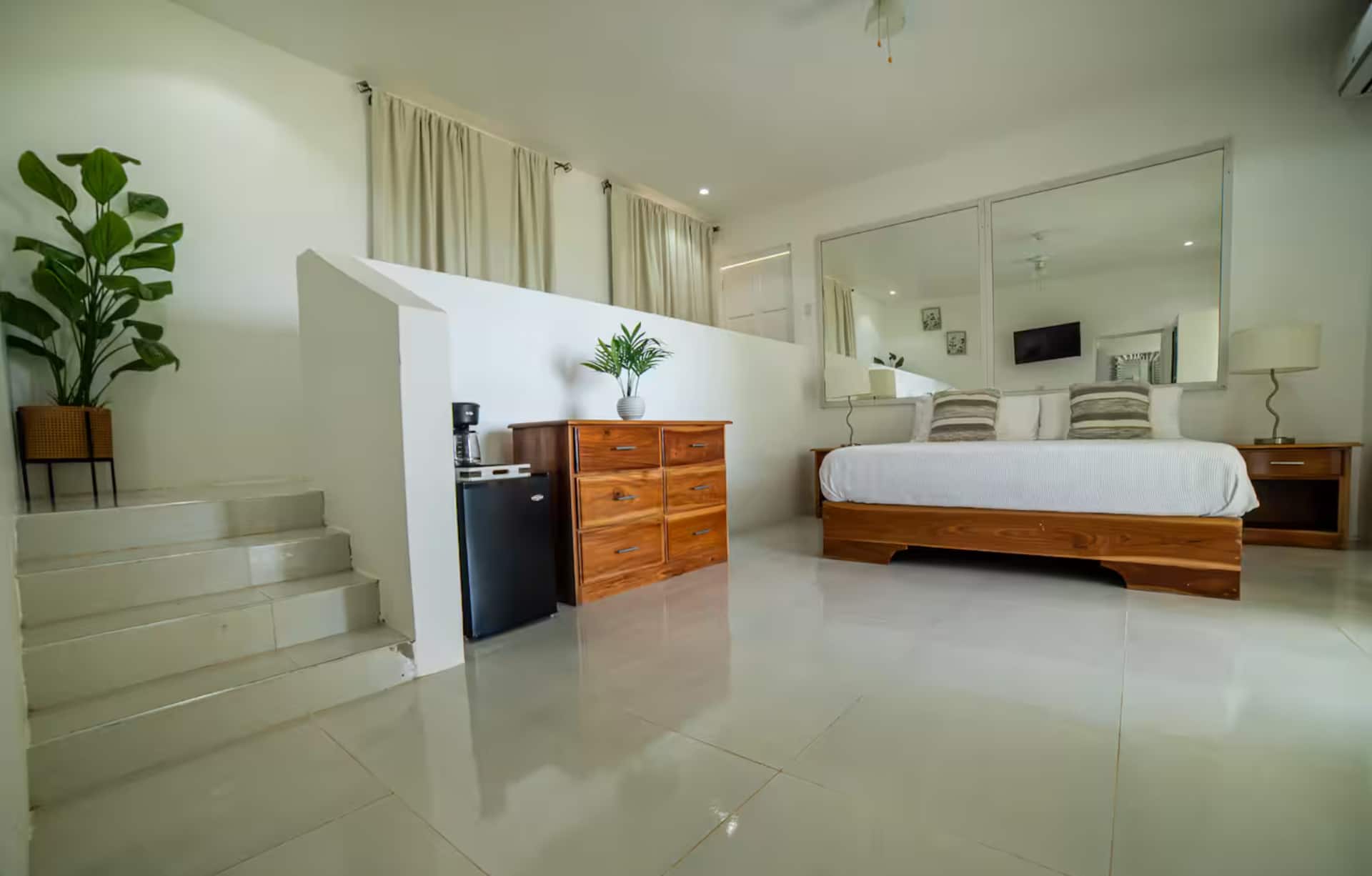 Pool & Jacuzzis | Negril Cliffs & Ocean View Hotel, photo 22