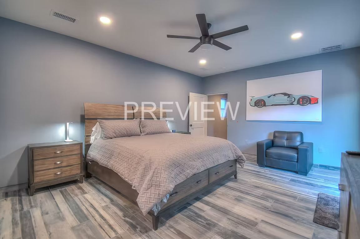 Modern Gasoline Alley w/ Hot Tub & 3 King Beds, photo 11