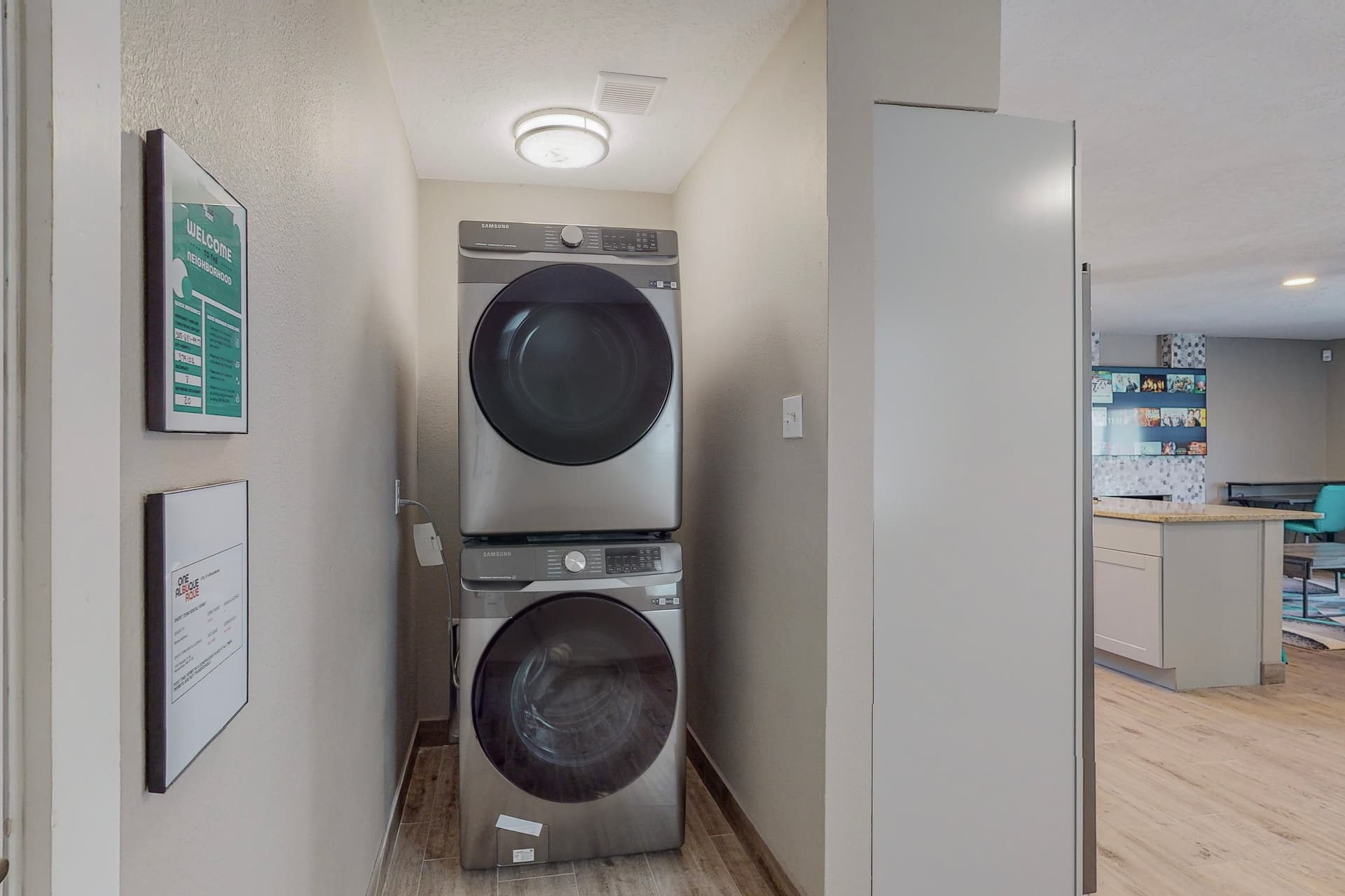 Hot Tub Beach House w/ Grill & 3 King Beds, photo 7