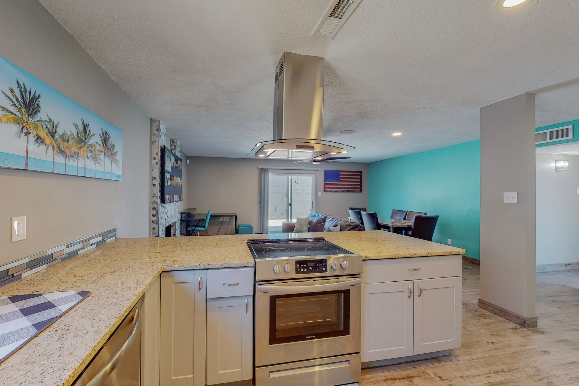 Hot Tub Beach House w/ Grill & 3 King Beds, photo 24