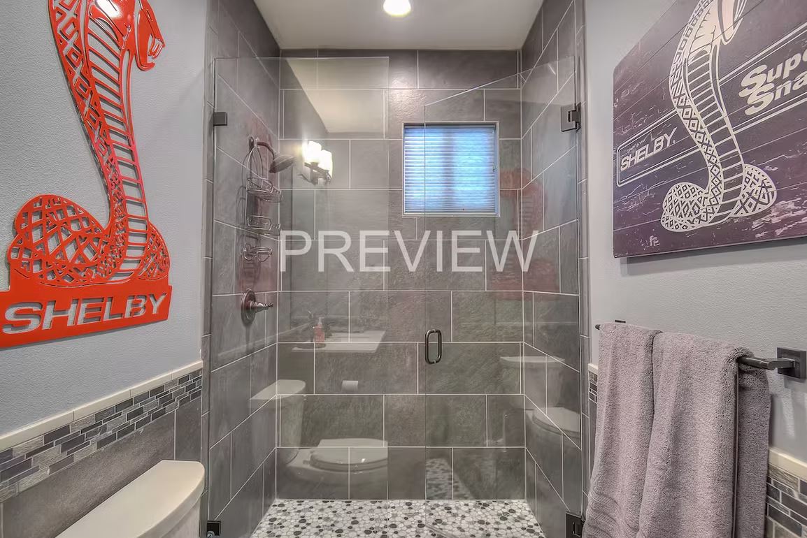 Modern Gasoline Alley w/ Hot Tub & 3 King Beds, photo 6