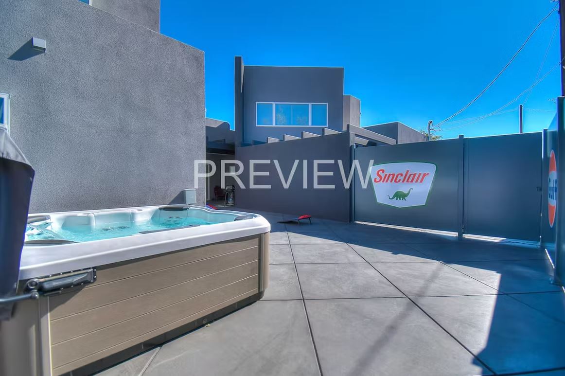 Modern Gasoline Alley w/ Hot Tub & 3 King Beds, photo 7