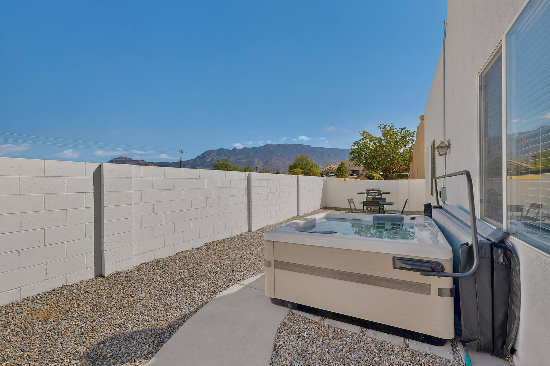 Hot Tub | Pet-Friendly | BBQ | Parking | 3BR Home, photo 13