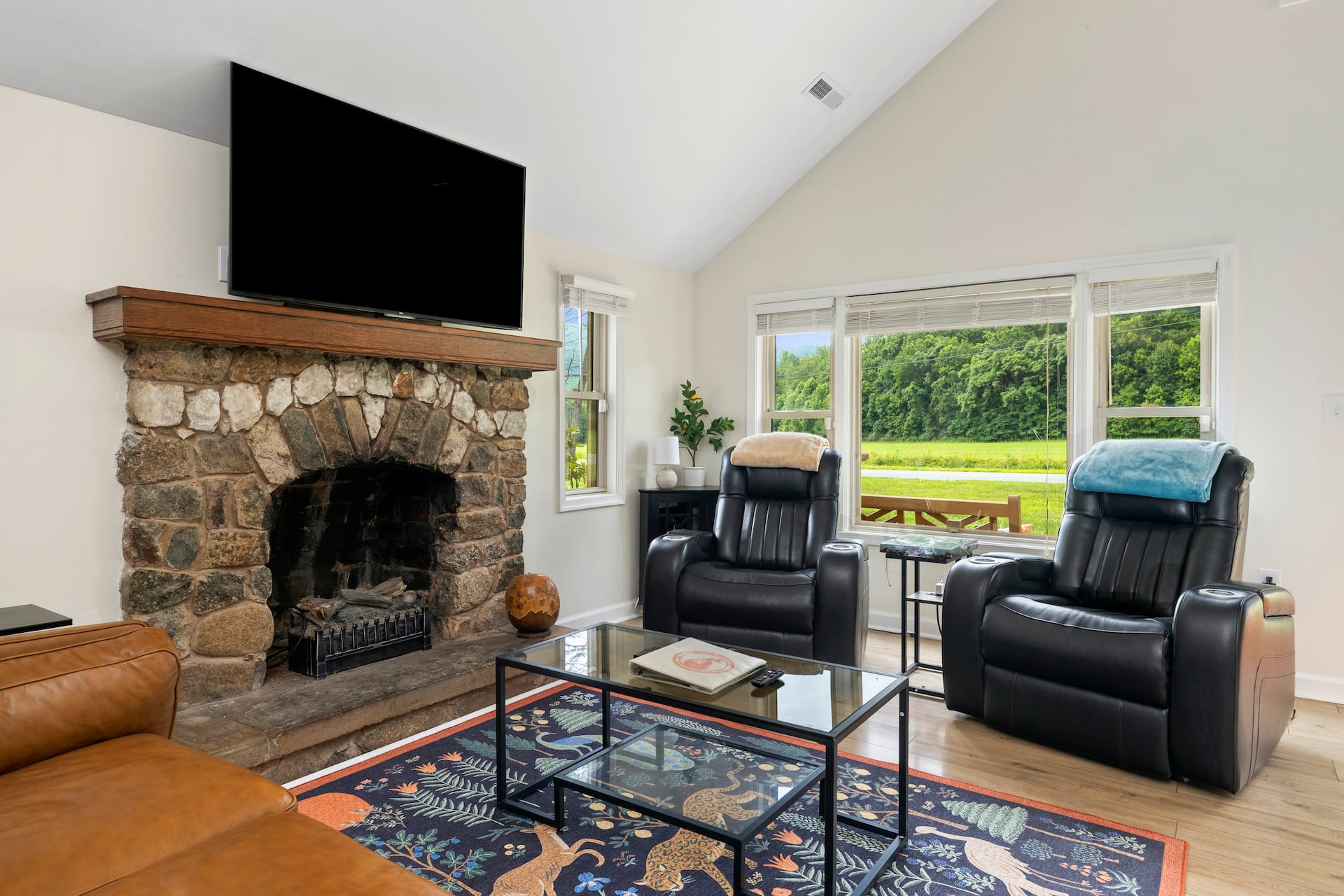 Home & Cottage Near Wintergreen Resort!, photo 11