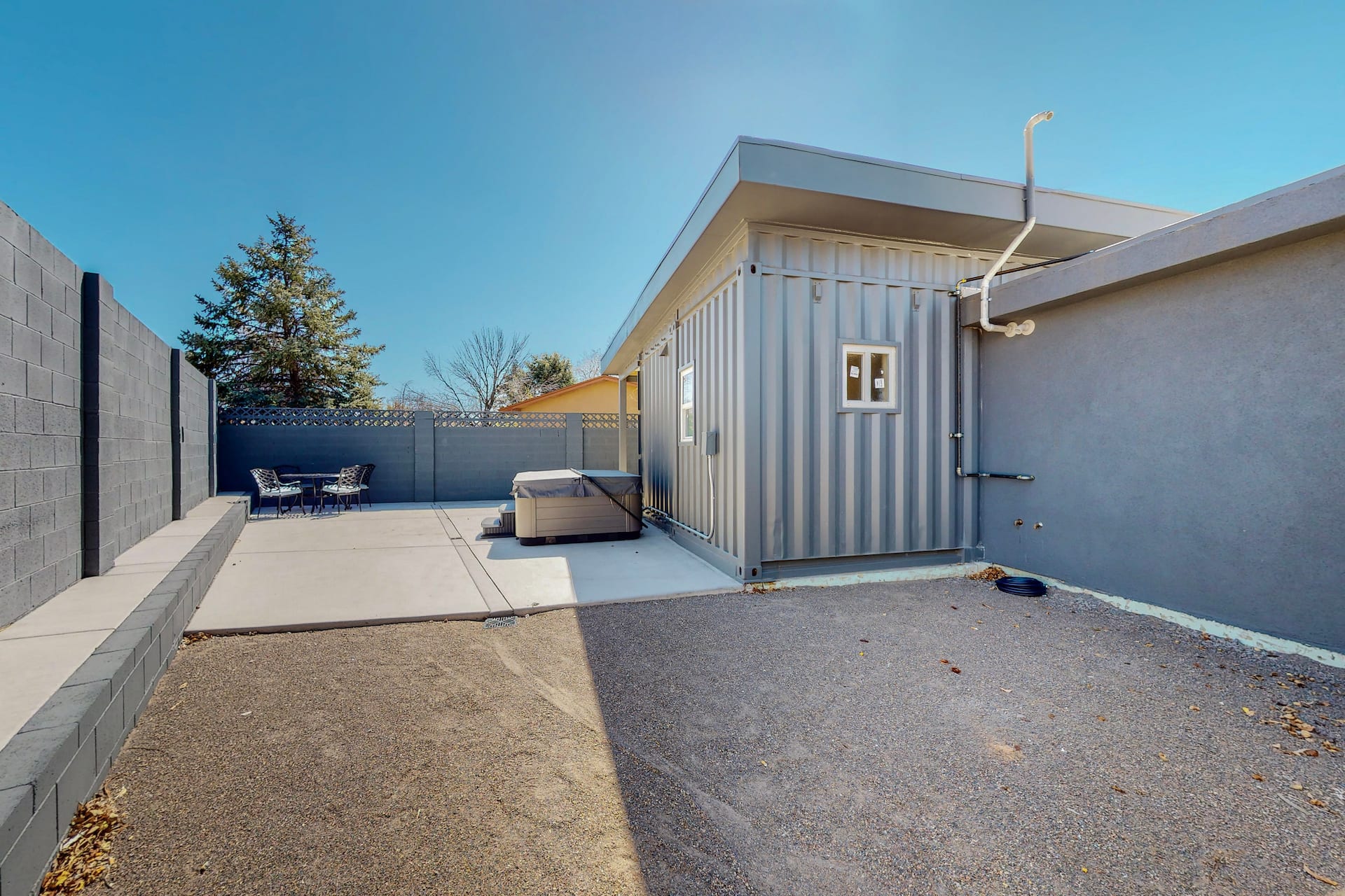 Casita Container w/ Hot Tub & King Bed On One Floor, photo 10