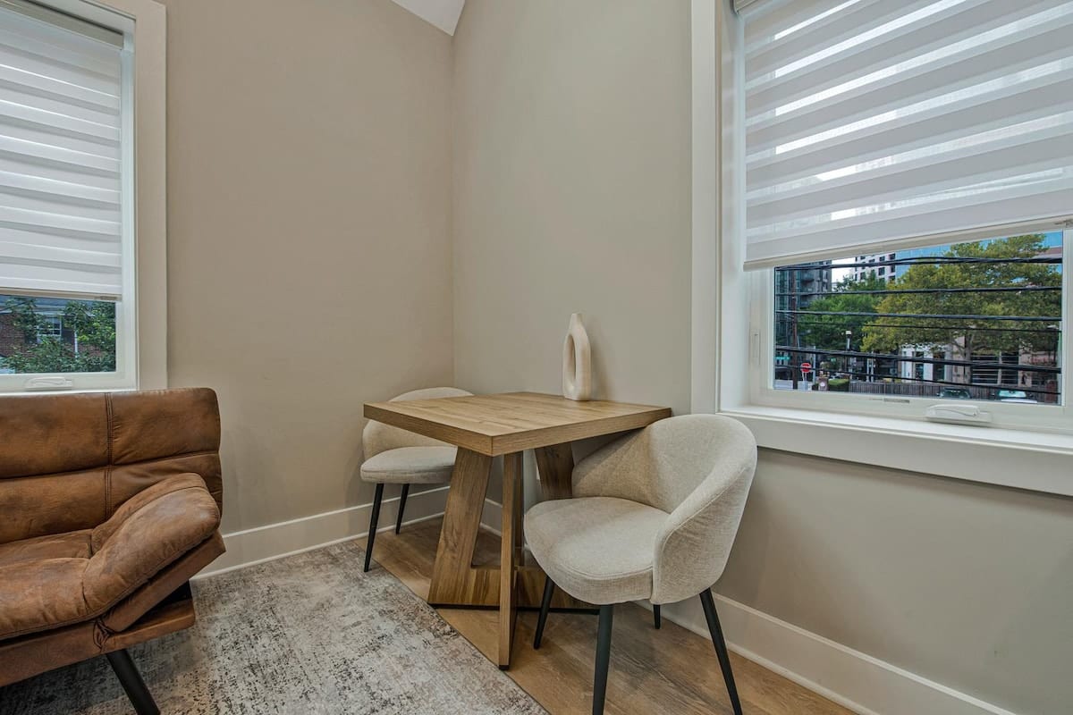 Across Metro close to NIH/Walter Reed | Sleeps 10, photo 15