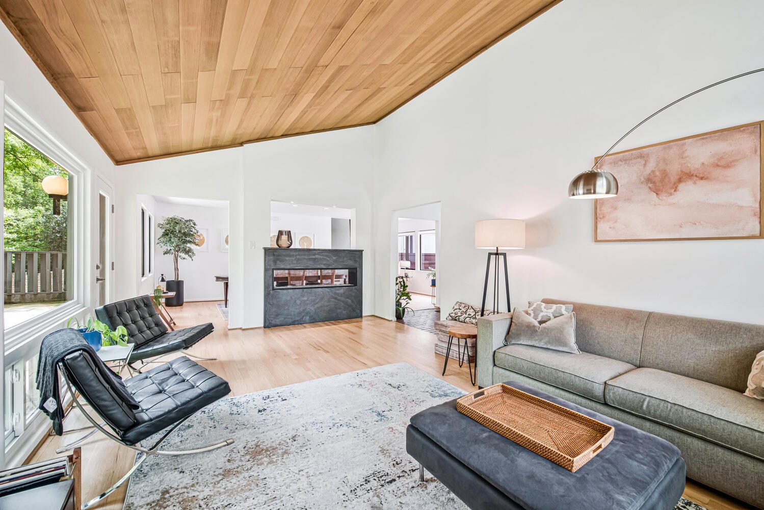 Modern Lux Stay by Walter Reed, DC and more!, photo 12
